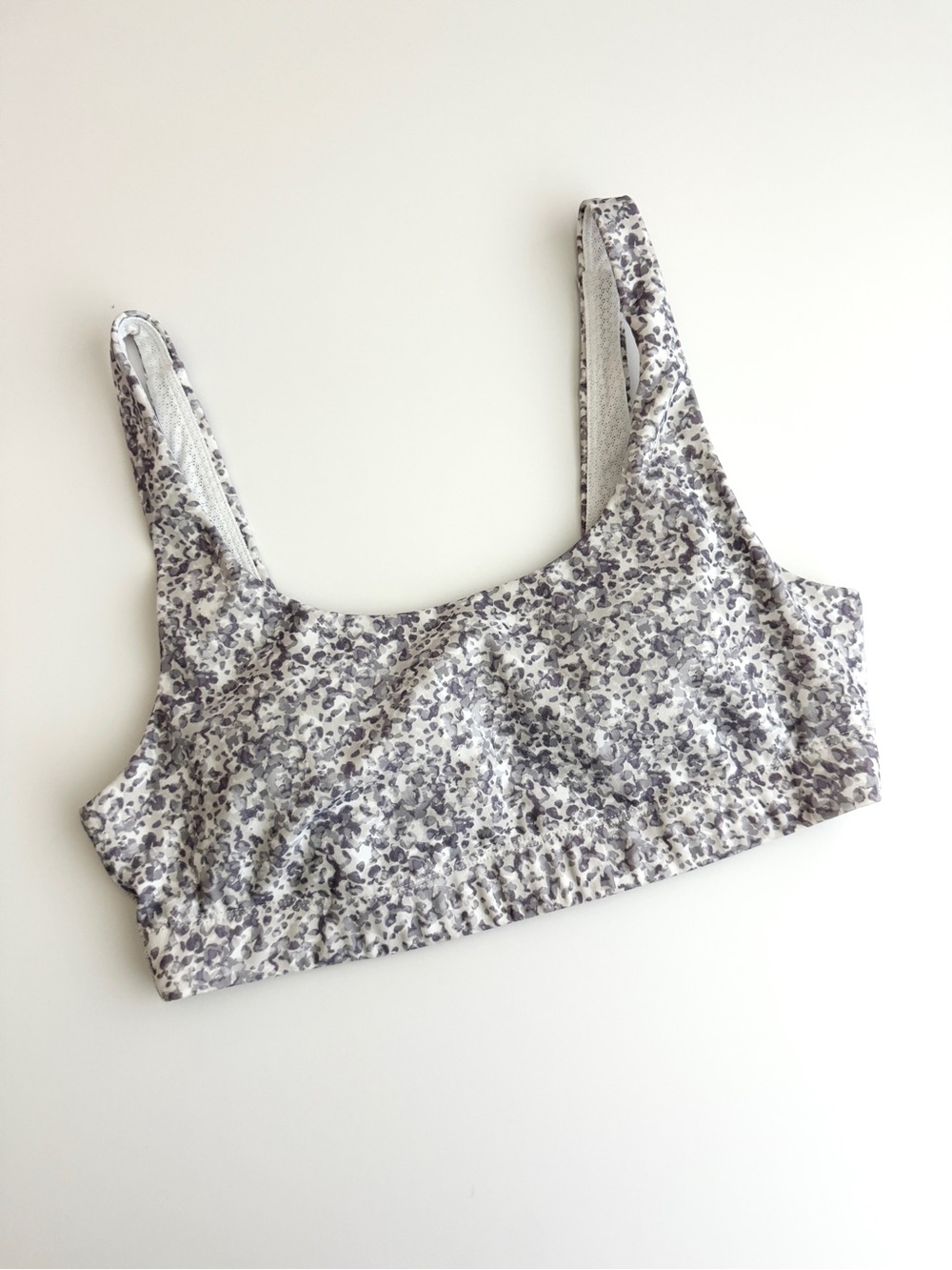 EUC Vuori Gray & White Sports Bra